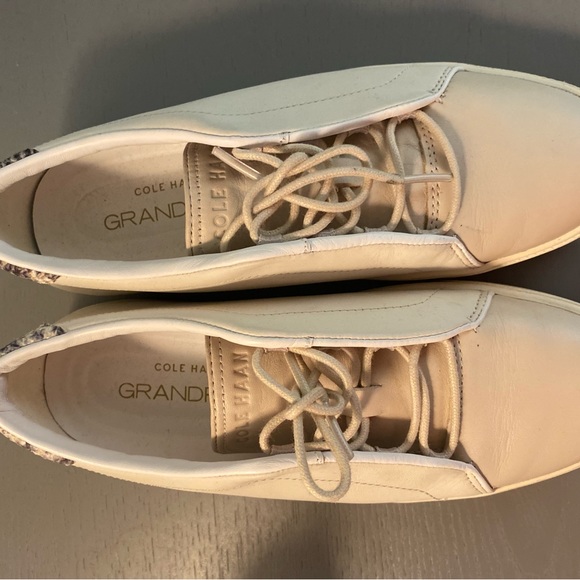 Ivory white shoes - Picture 4 of 5